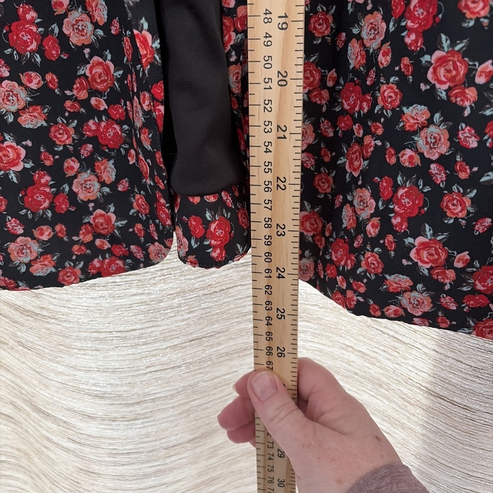 Love on a Hanger Floral Blazer Jacket Women's M Black Red Rose Print Open Front - Picture 4 of 6